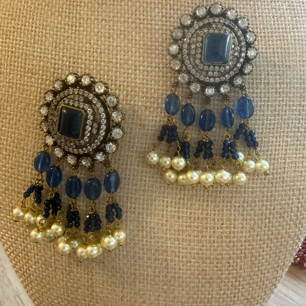 Elegant Blue and Gold Dangle‎ Earrings